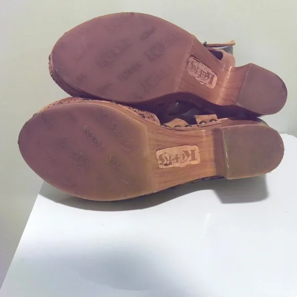 Korks ABLOOM studded perforated suede leather shoes - Picture 15 of 16